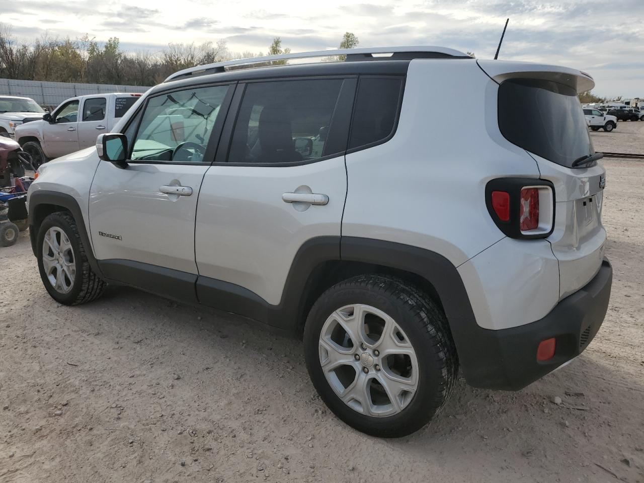 Image 2 of 2018 JEEP RENEGADE LIMITED 2018 with VIN ZACCJADB1JPJ19907