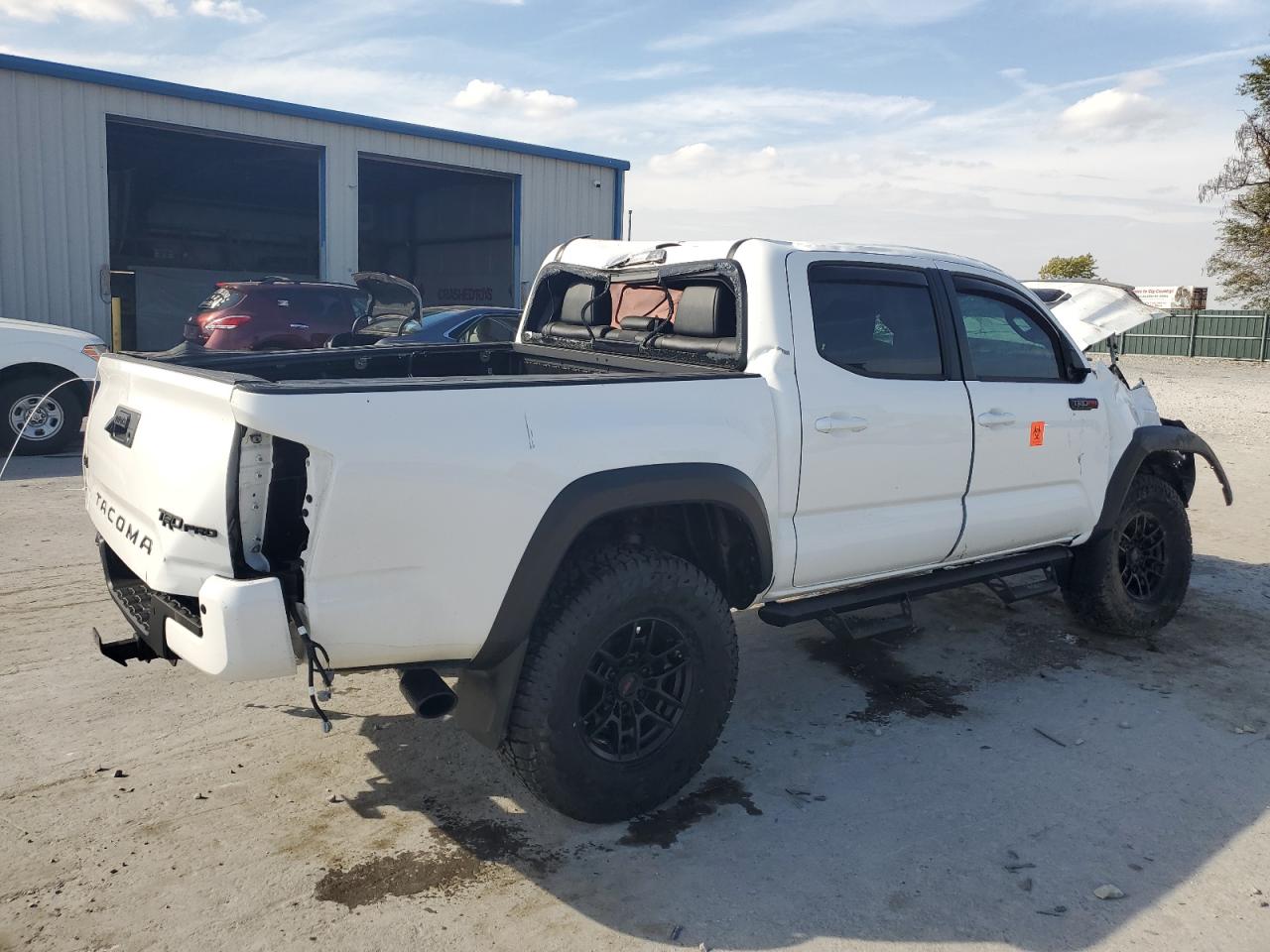 Image 3 of 2020 TOYOTA TACOMA DOUBLE CAB 2020 with VIN 5TFCZ5AN5LX217937