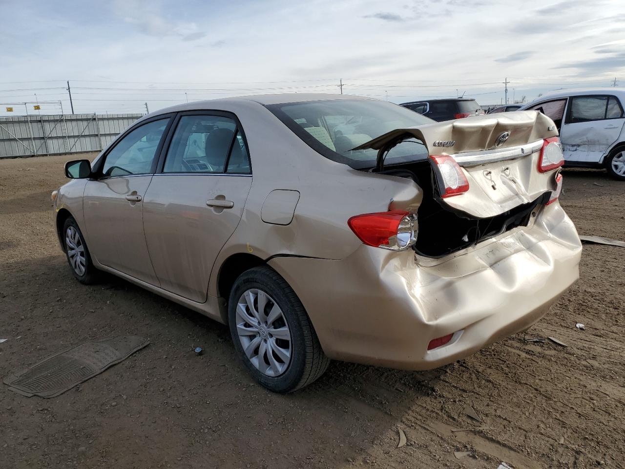Image 2 of 2013 TOYOTA COROLLA BASE 2013 with VIN 2T1BU4EE4DC921254