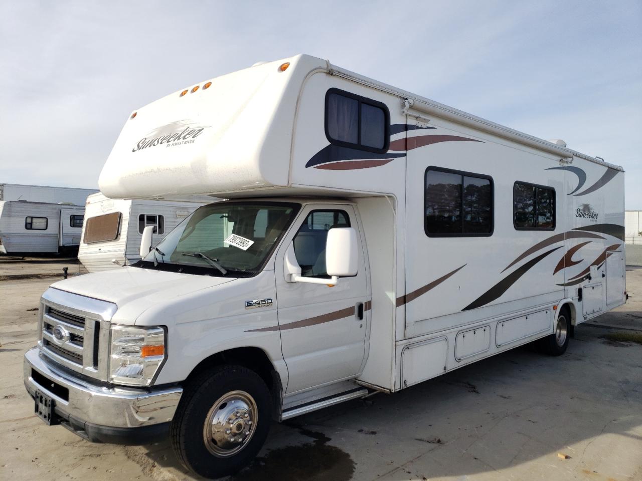 Image 2 of 2013 FORD ECONOLINE E450 SUPER DUTY CUTAWAY VAN 2013 with VIN 1FDXE4FS8CDB18628