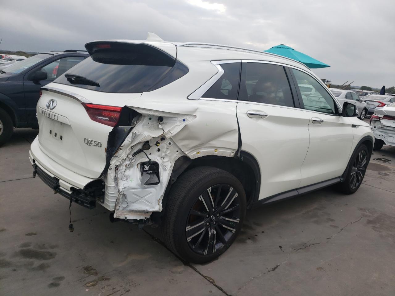 Obraz 3 z 2021 INFINITI QX50 LUXE 2021 z VIN 3PCAJ5BA1MF106579