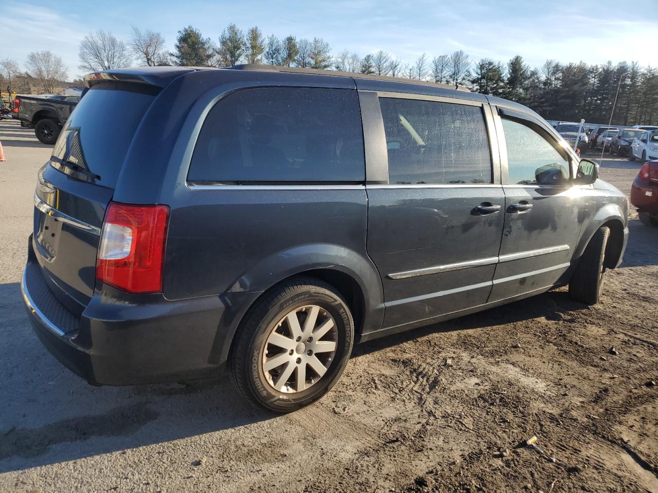 Image 3 of 2014 CHRYSLER TOWN & COUNTRY TOURING 2014 with VIN 2C4RC1BG0ER111515