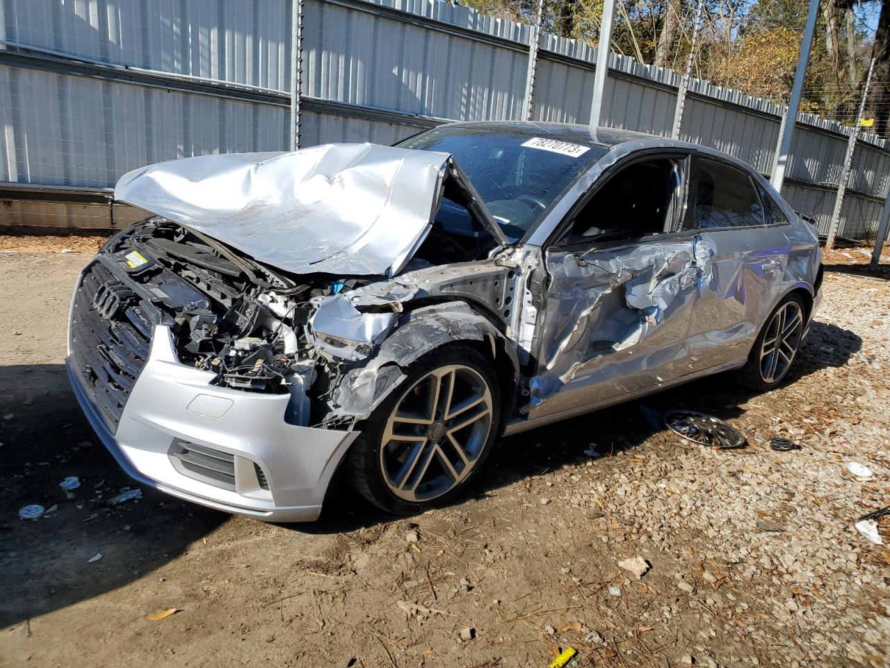 Obraz 1 z 2018 AUDI A3 PREMIUM 2018 z VIN WAUAUGFF1J1004645