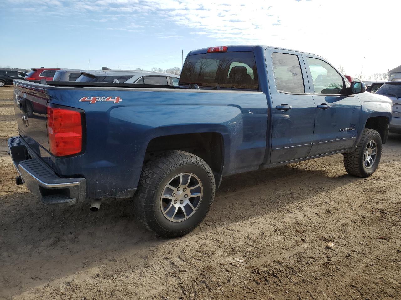 Image 3 of 2016 CHEVROLET SILVERADO K1500 LT 2016 with VIN 1GCVKREH9GZ410787