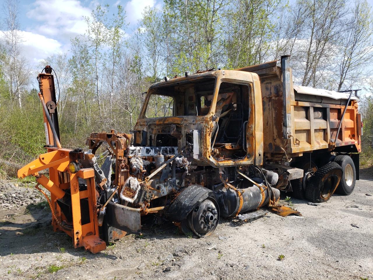 Image 2 of 2003 VOLVO VHD  2003 with VIN 4V5KC9GGX3N340495