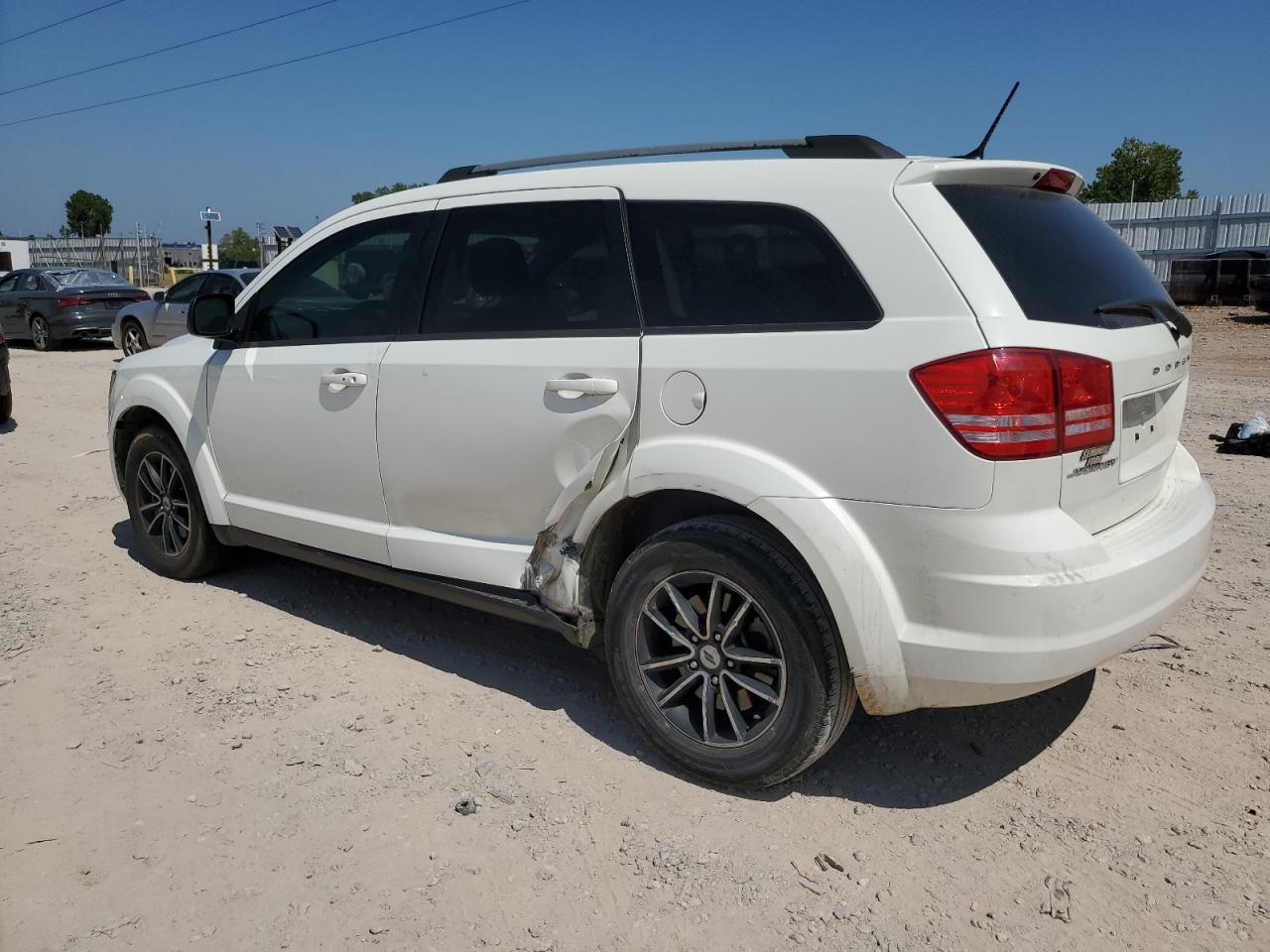 Изображение 2 2018 DODGE JOURNEY SE 2018 с VIN 3C4PDCAB5JT427859