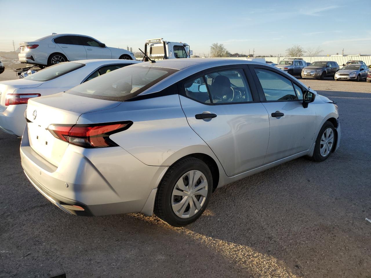 Obraz 3 z 2020 NISSAN VERSA S 2020 z VIN 3N1CN8DV3LL806332