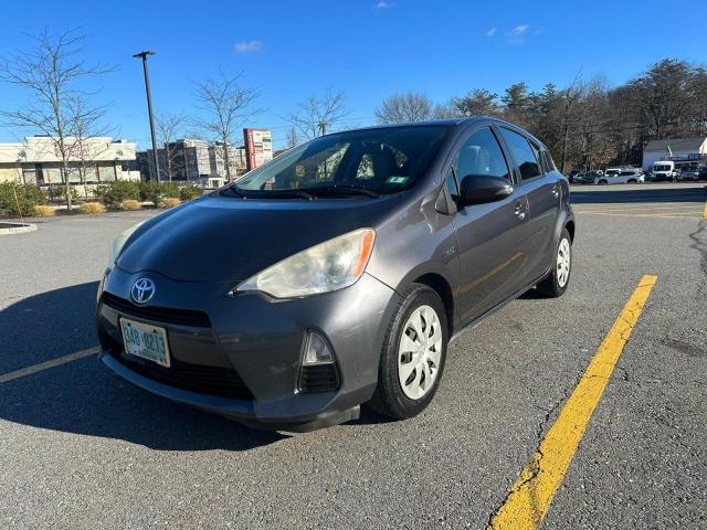 Изображение 2 2013 TOYOTA PRIUS C  2013 с VIN JTDKDTB32D1041168