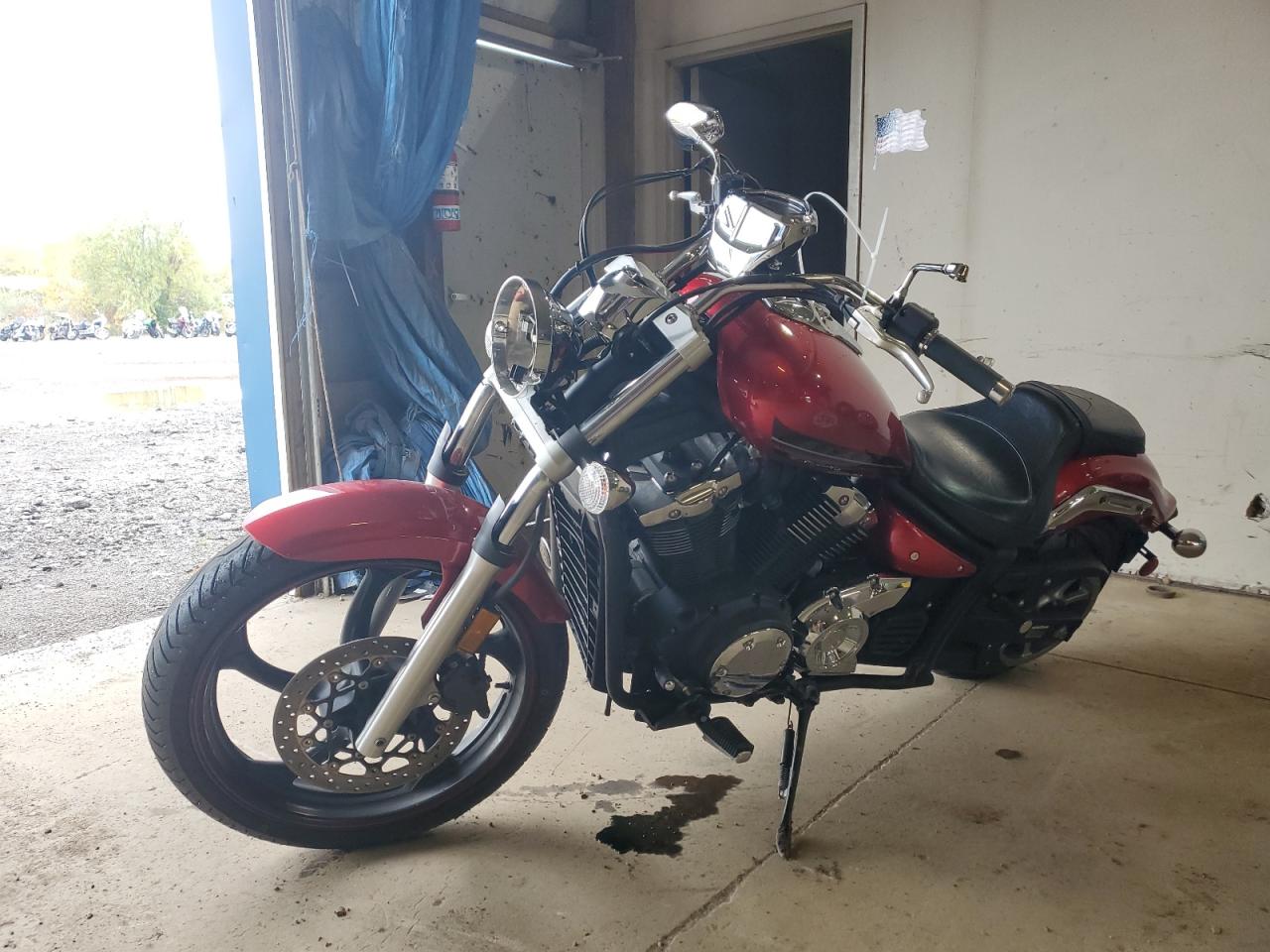 Image 2 of 2014 YAMAHA XVS1300 CU 2014 with VIN JYAVP33E4EA010036