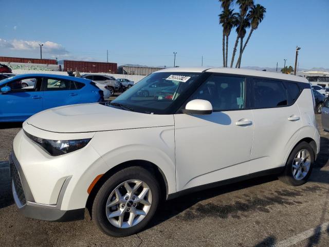 Изображение 1 2023 KIA SOUL LX 2023 с VIN KNDJ23AU7P7877412