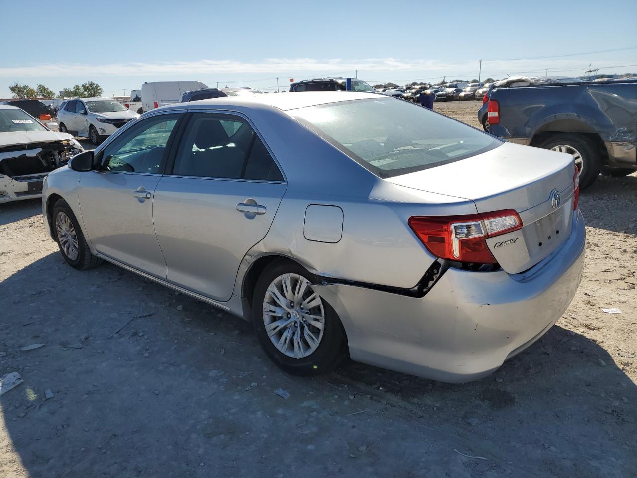 Obraz 2 z 2012 TOYOTA CAMRY BASE 2012 z VIN 4T4BF1FK2CR274059