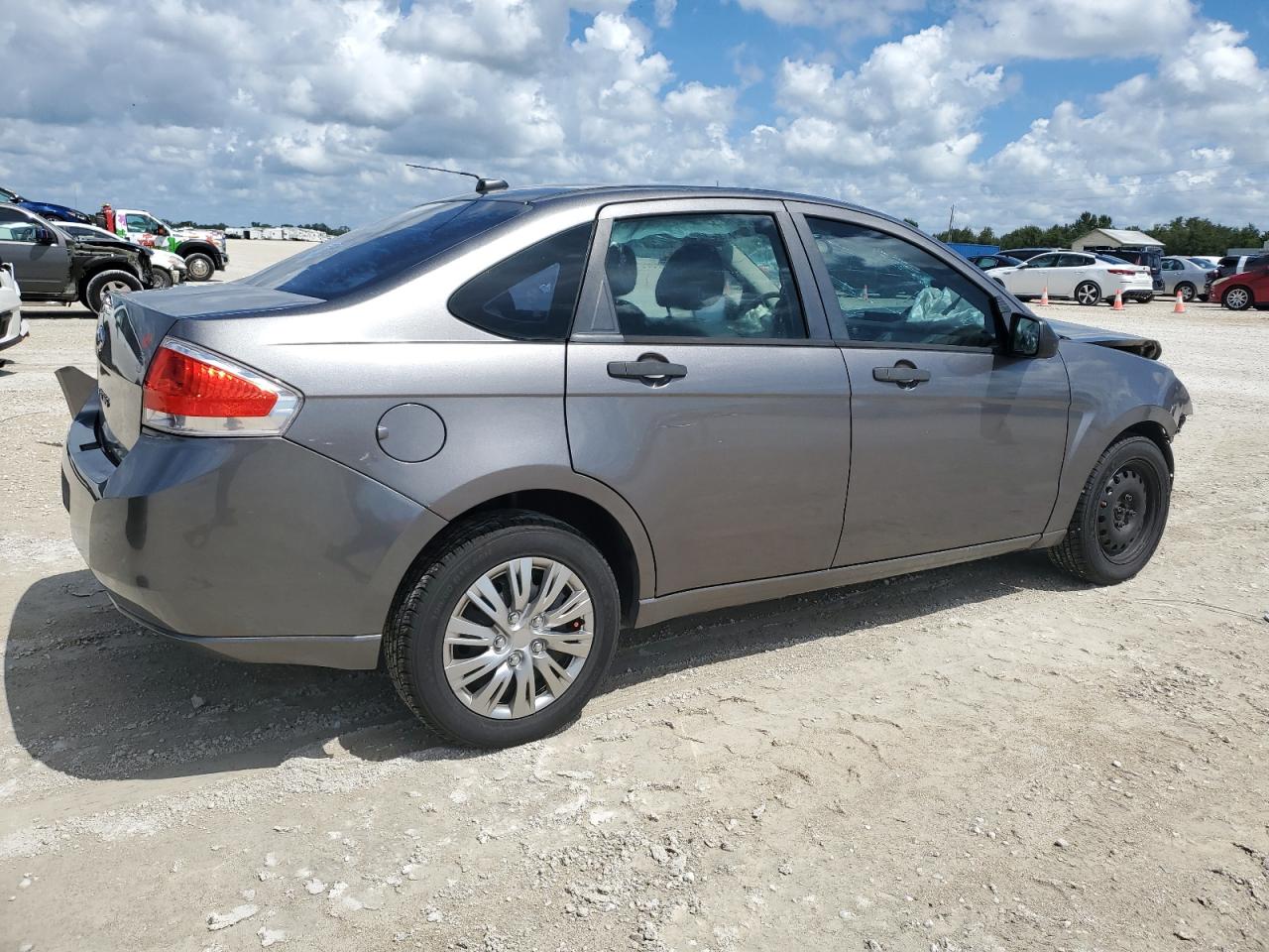 Image 3 of 2011 FORD FOCUS S 2011 with VIN 1FAHP3EN5BW159798
