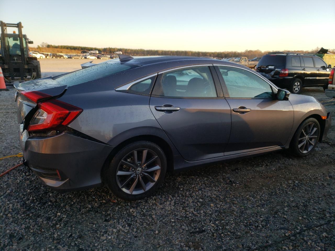 Image 3 of 2021 HONDA CIVIC EX 2021 with VIN 19XFC1F37ME008148