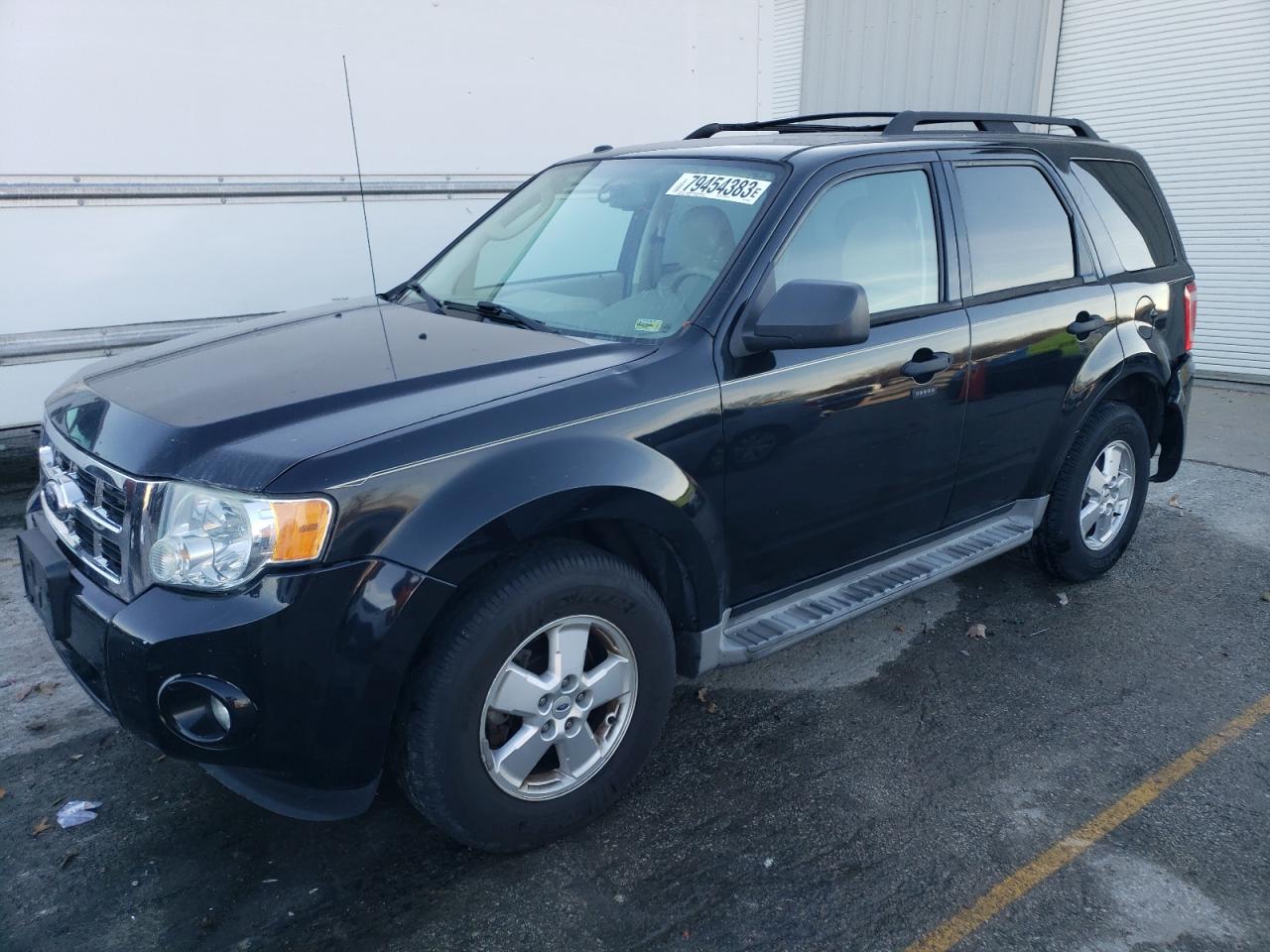 Image 1 of 2010 FORD ESCAPE XLT 2010 with VIN 1FMCU0D70AKB89601