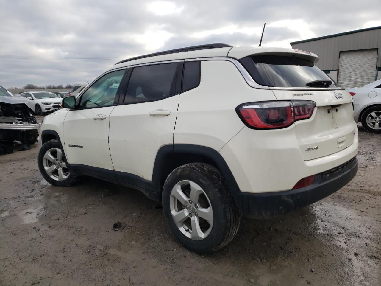 Изображение 2 2018 JEEP COMPASS LATITUDE 2018 с VIN 3C4NJDBB2JT331644