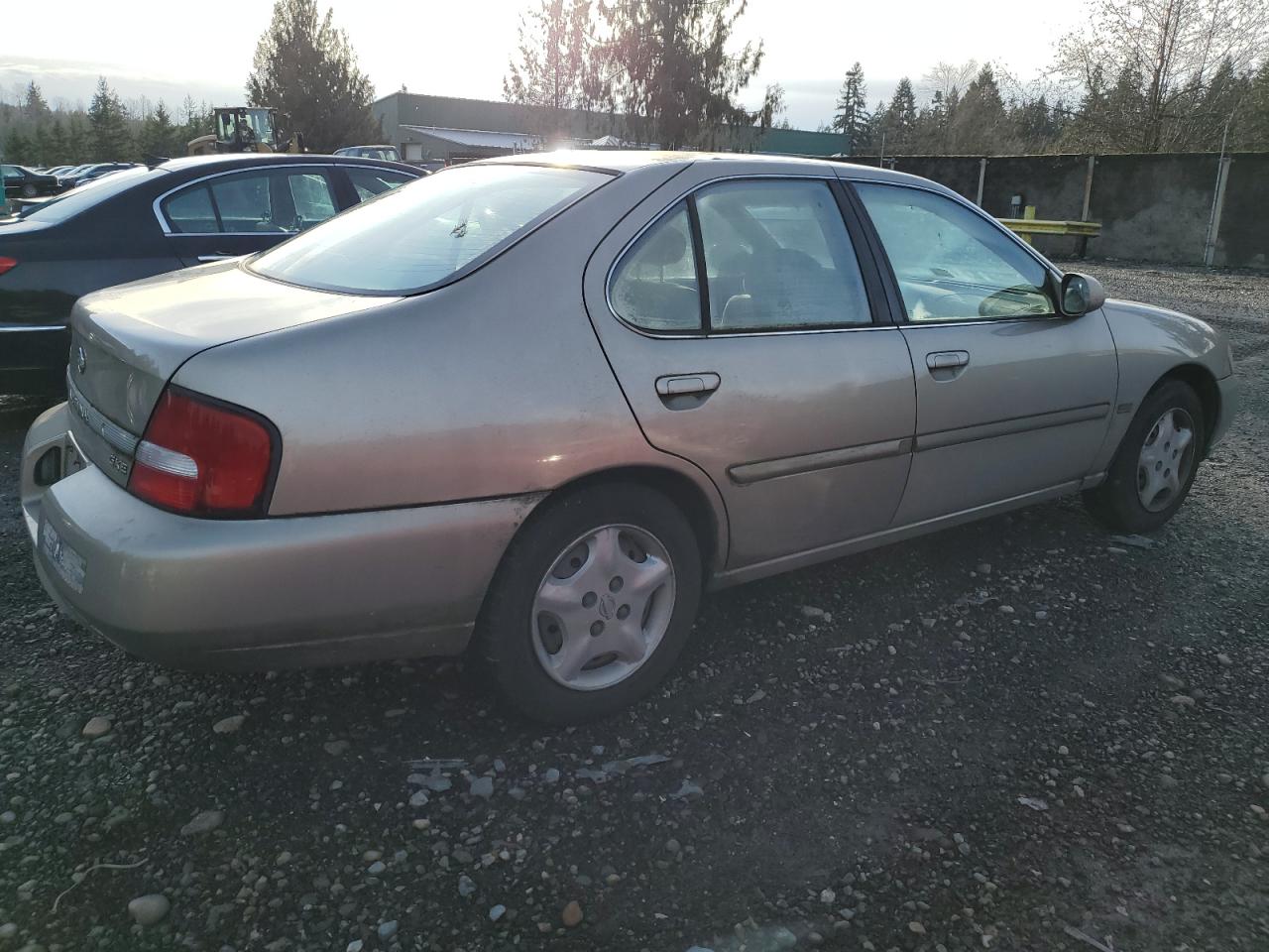 Image 3 of 2001 NISSAN ALTIMA XE 2001 with VIN 1N4DL01D81C164967