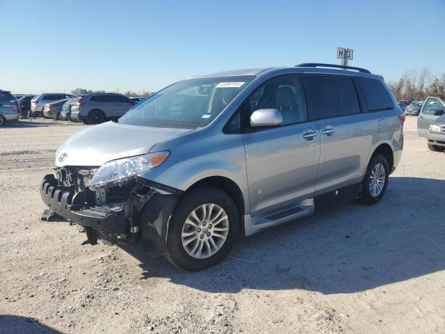 Obraz 2016 TOYOTA SIENNA XLE 2016