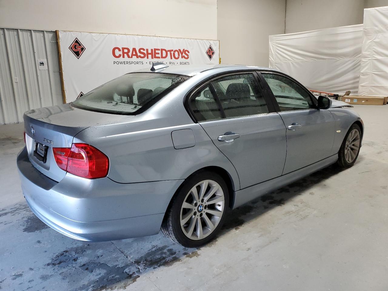 Obraz 3 z Bmw 328 I 2011 z VIN WBAPH7G57BNN02444