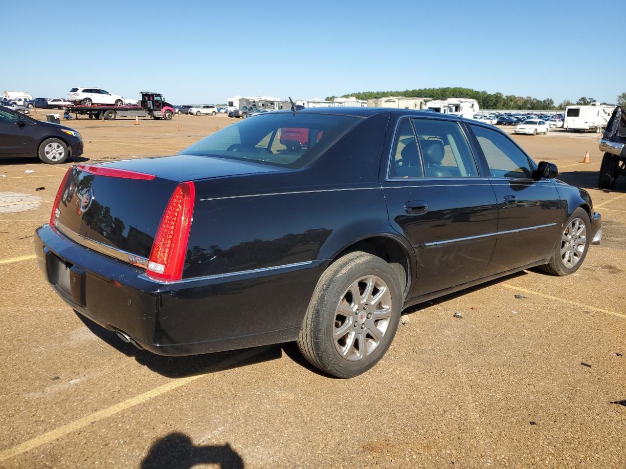 Изображение 3 2008 CADILLAC DTS  2008 с VIN 1G6KD57Y38U207253