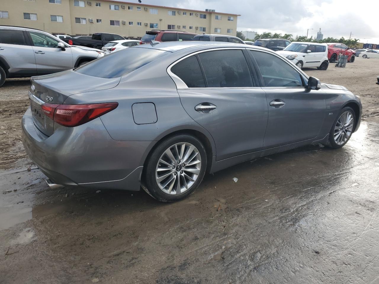 Obraz 3 z 2020 INFINITI Q50 PURE 2020 z VIN JN1EV7AP8LM201513