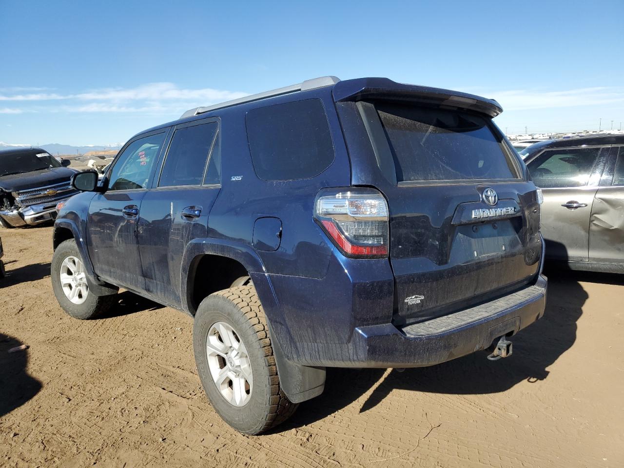 Image 2 of 2015 TOYOTA 4RUNNER SR5 2015 with VIN JTEBU5JRXF5264065