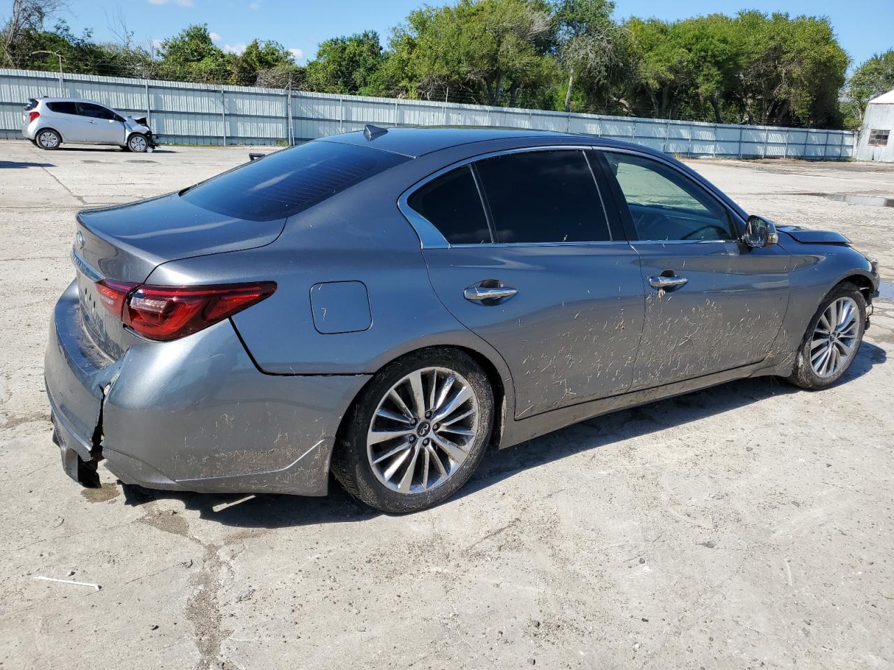 Image 3 of 2018 INFINITI Q50 LUXE 2018 with VIN JN1EV7APXJM360448