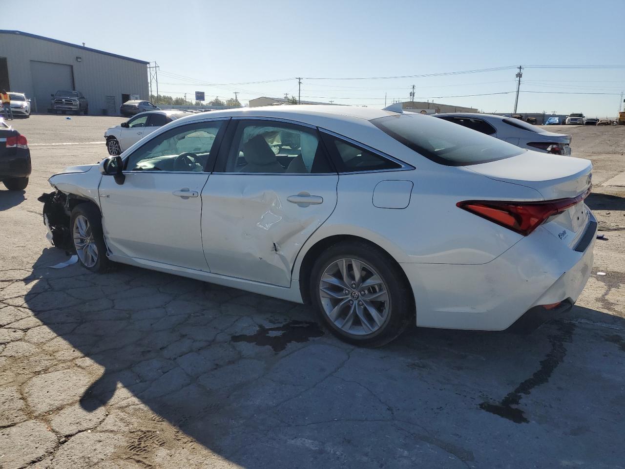 Image 2 of 2021 TOYOTA AVALON XLE 2021 with VIN 4T1AA1AB7MU010543