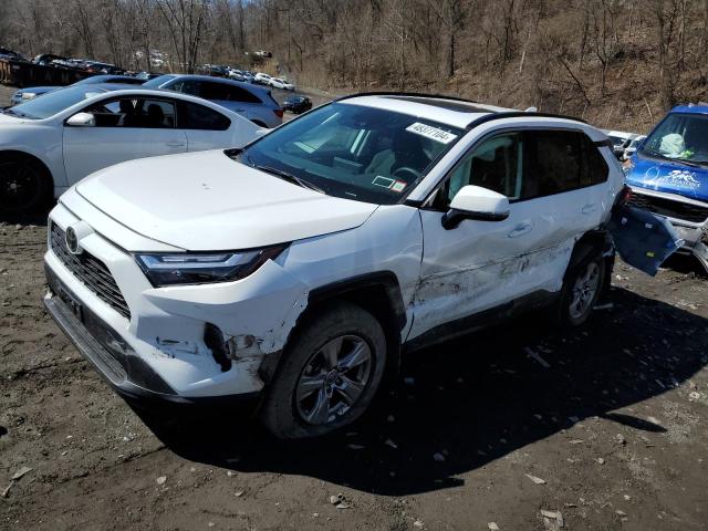 Image 1 of 2022 TOYOTA RAV4 XLE 2022 with VIN 2T3P1RFV3NW318295