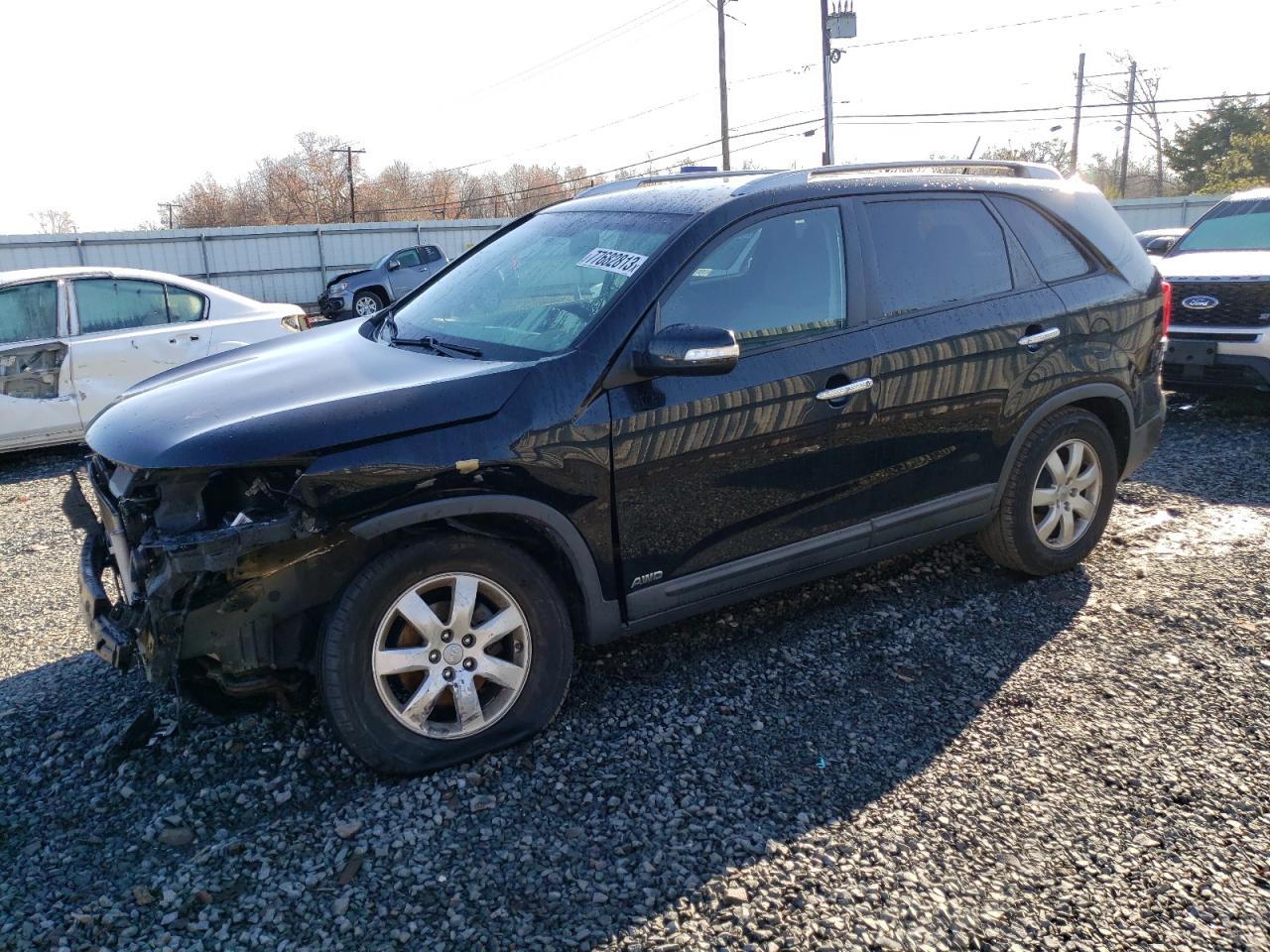 Image 1 of 2013 KIA SORENTO LX 2013 with VIN 5XYKTCA69DG385661