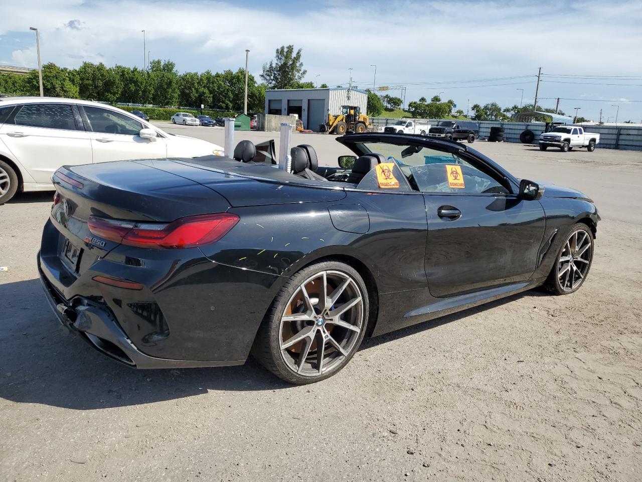 Obraz 3 z 2019 BMW M850XI  2019 z VIN WBAFY4C50KBX39102