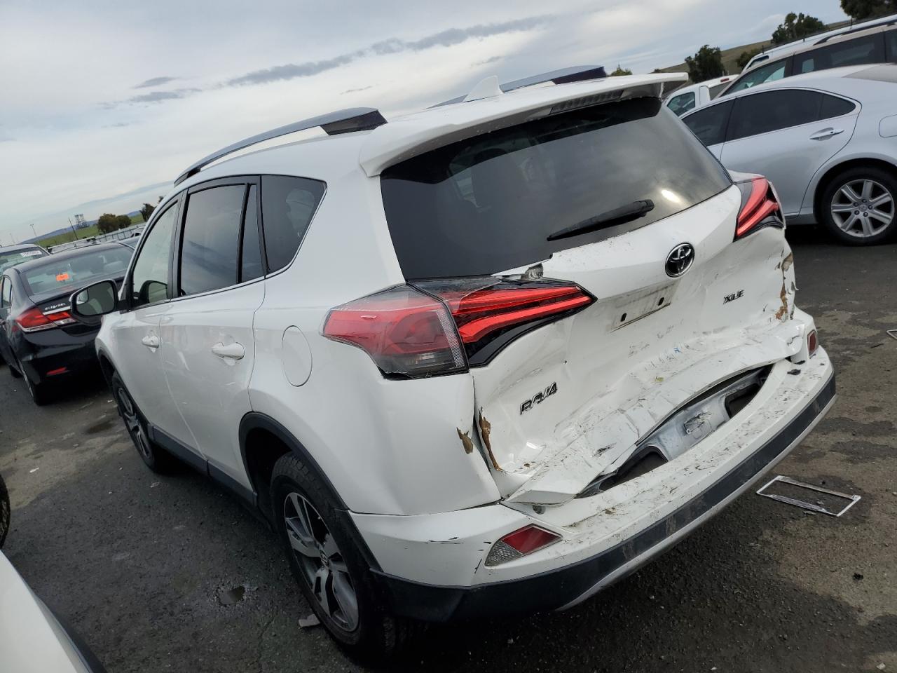 Image 2 of 2017 TOYOTA RAV4 XLE 2017 with VIN JTMWFREV9HJ105157