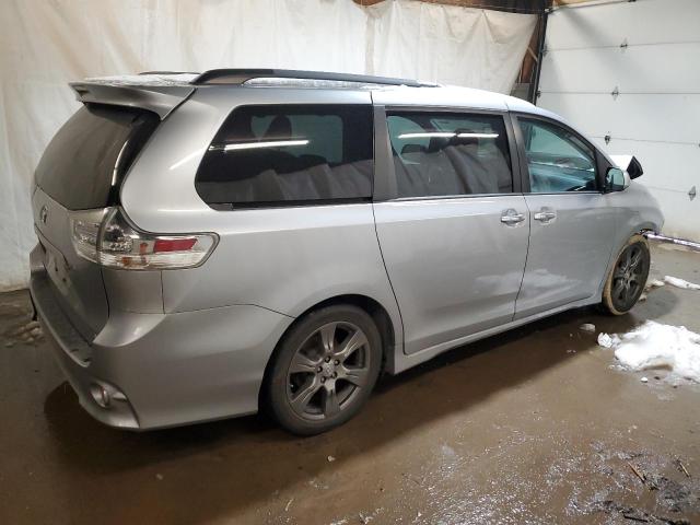 Obraz 3 z 2017 TOYOTA SIENNA SE 2017 z VIN 5TDXZ3DC1HS821370