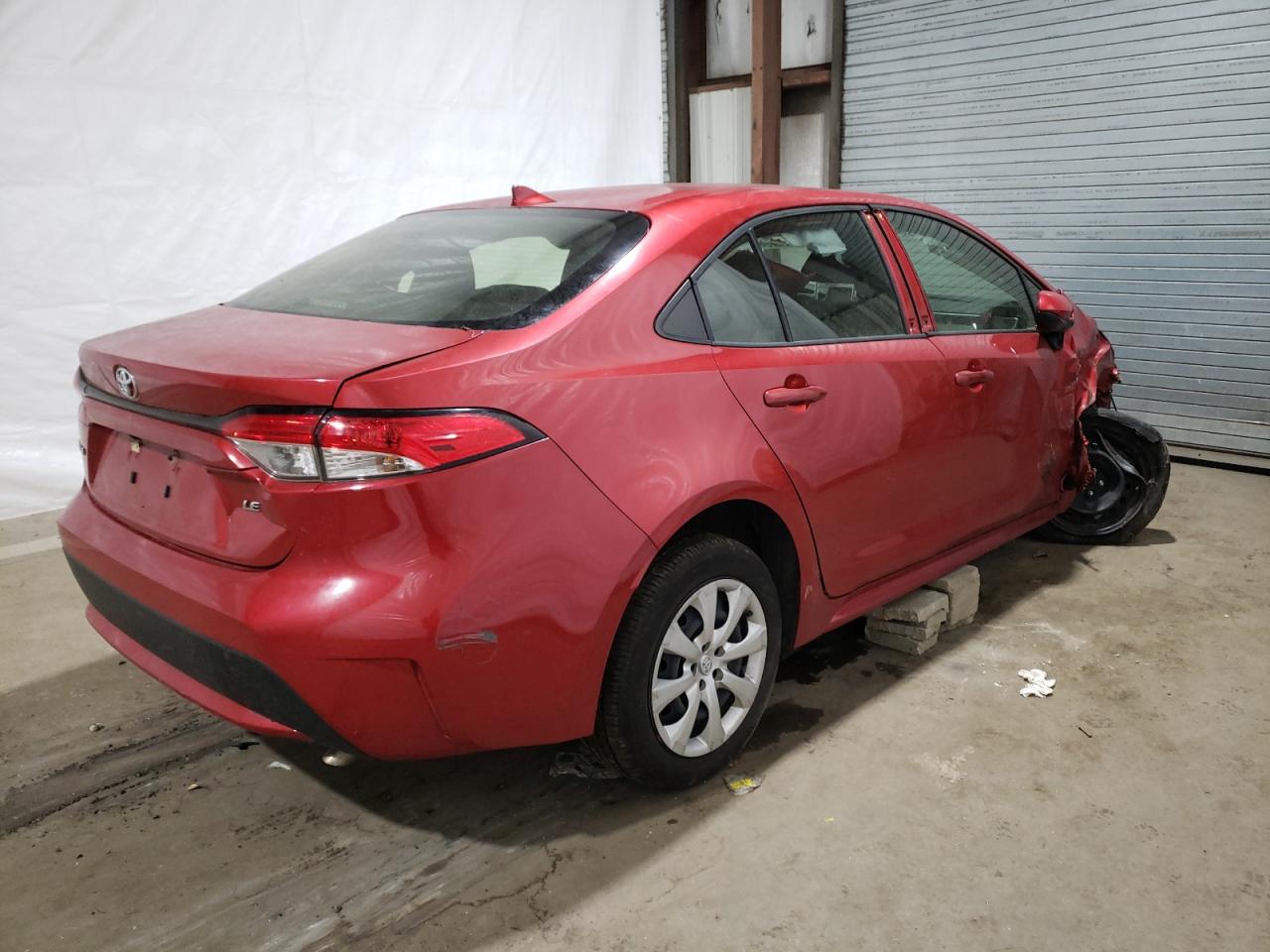 Изображение 3 2020 TOYOTA COROLLA LE 2020 с VIN JTDEPRAE4LJ043111