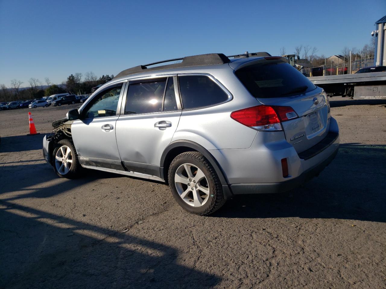 Image 2 of 2014 SUBARU OUTBACK 2.5I PREMIUM 2014 with VIN 4S4BRBDCXE3257490