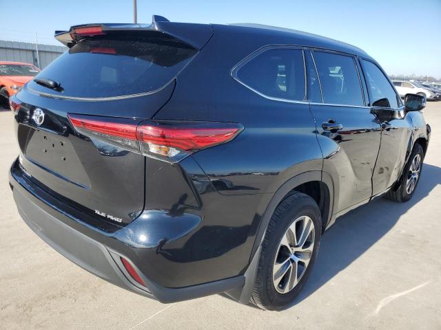 Image 3 of 2022 TOYOTA HIGHLANDER XLE 2022 with VIN 5TDGZRBH2NS226721