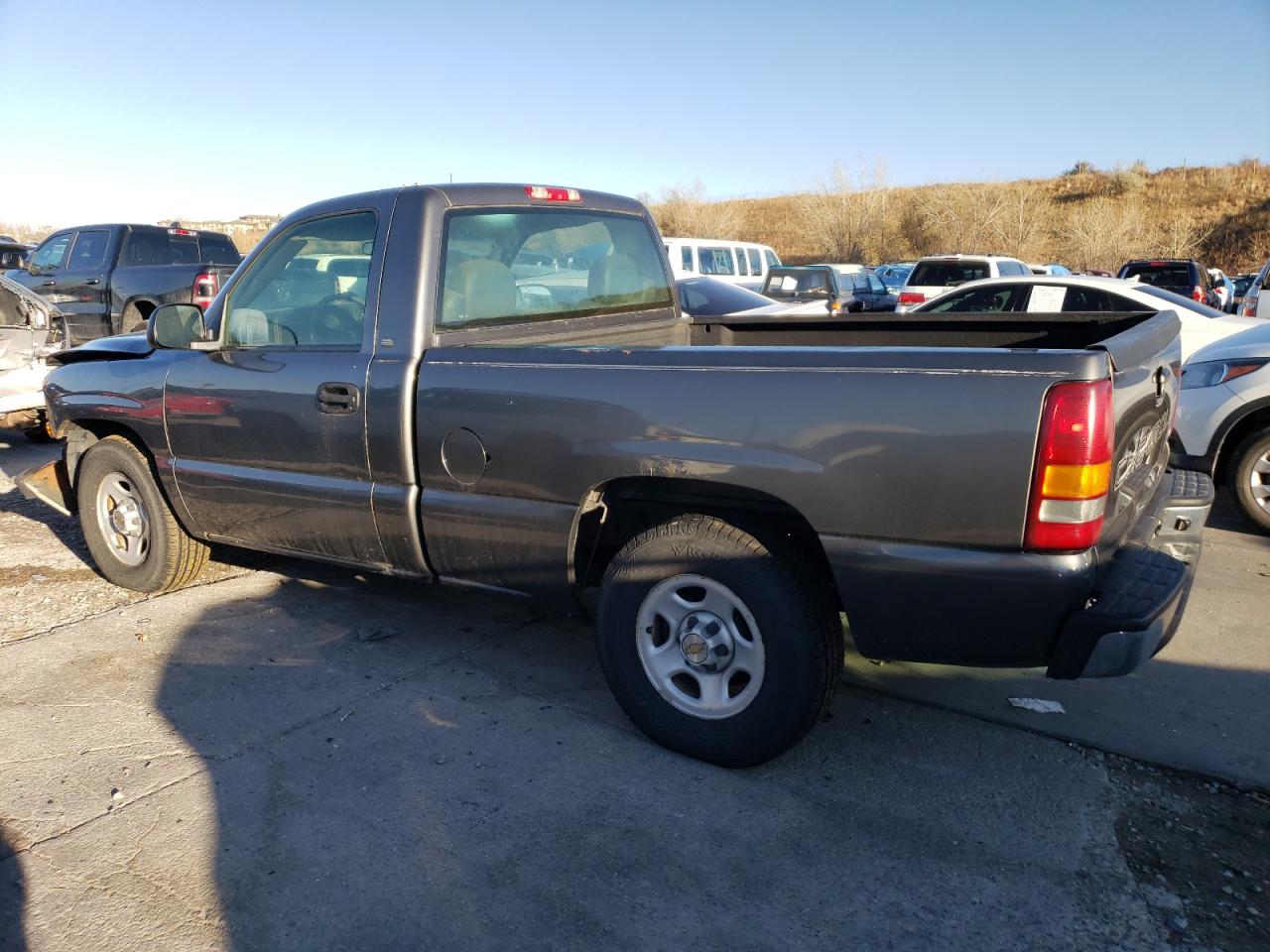 Изображение 2 2002 CHEVROLET SILVERADO C1500 2002 с VIN 1GCEC14V82Z308671