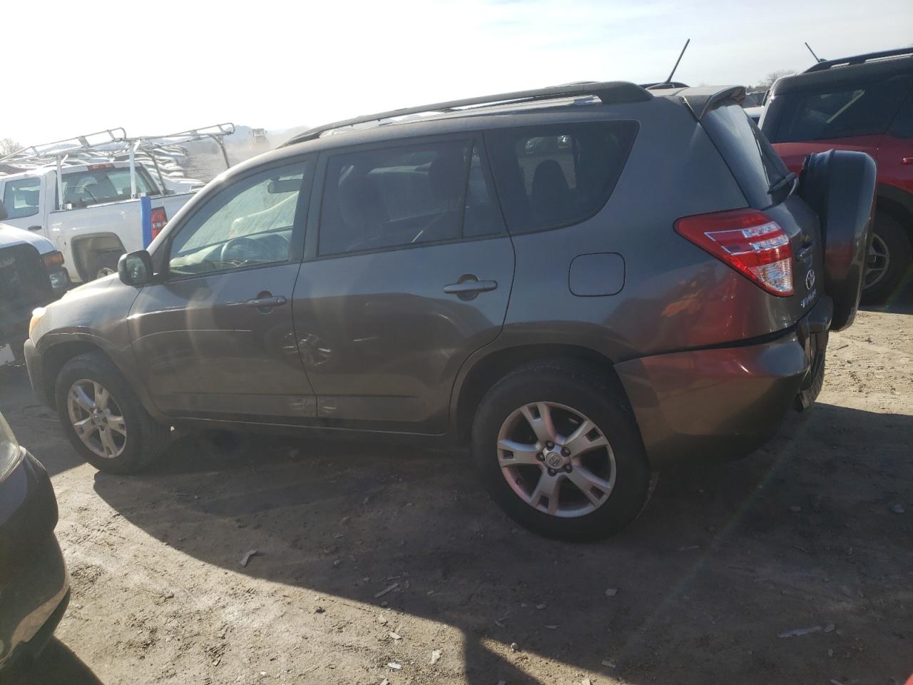 Obraz 2 z 2012 TOYOTA RAV4  2012 z VIN JTMZF4DV1C5047211