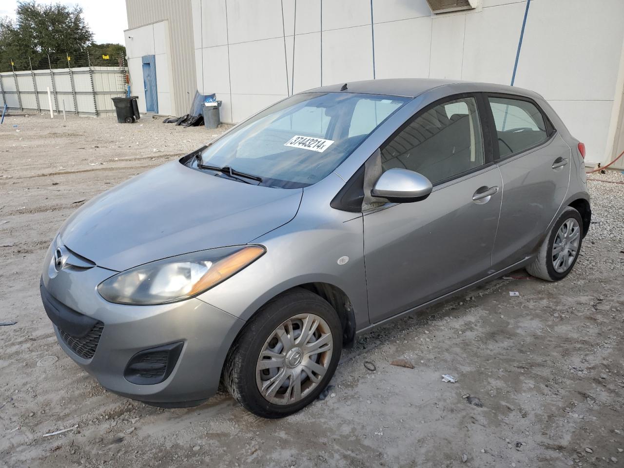 Image 1 of 2011 MAZDA MAZDA2  2011 with VIN JM1DE1HY6B0129642