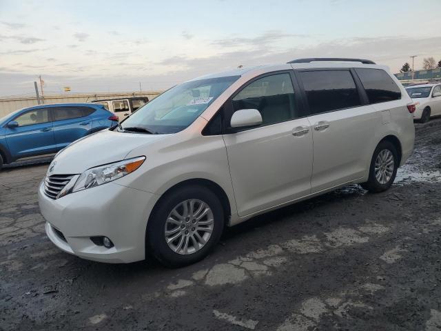 Obraz 2015 TOYOTA SIENNA XLE 2015
