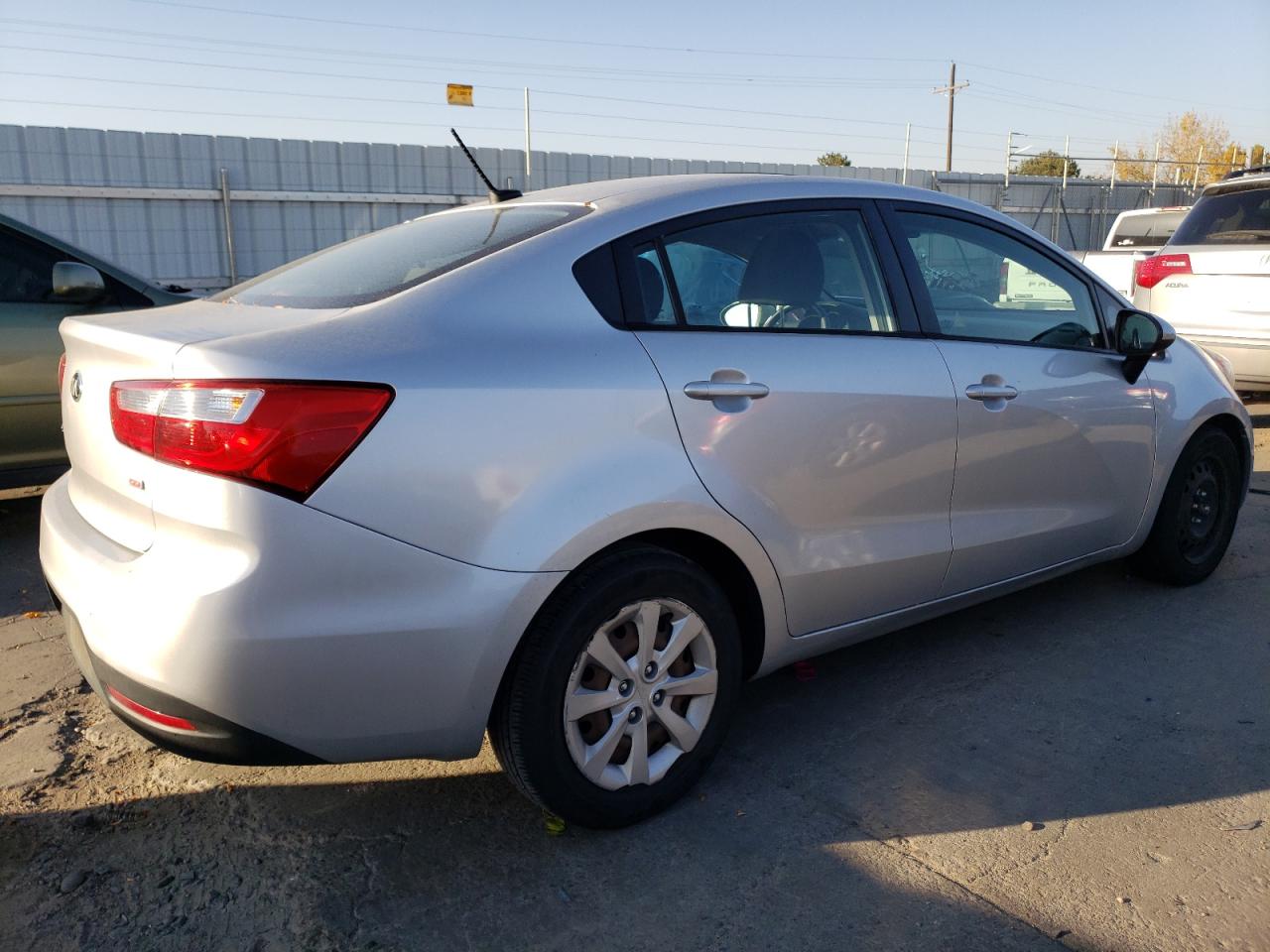 Изображение 3 Kia Rio Lx 2014 с VIN KNADM4A35E6363904