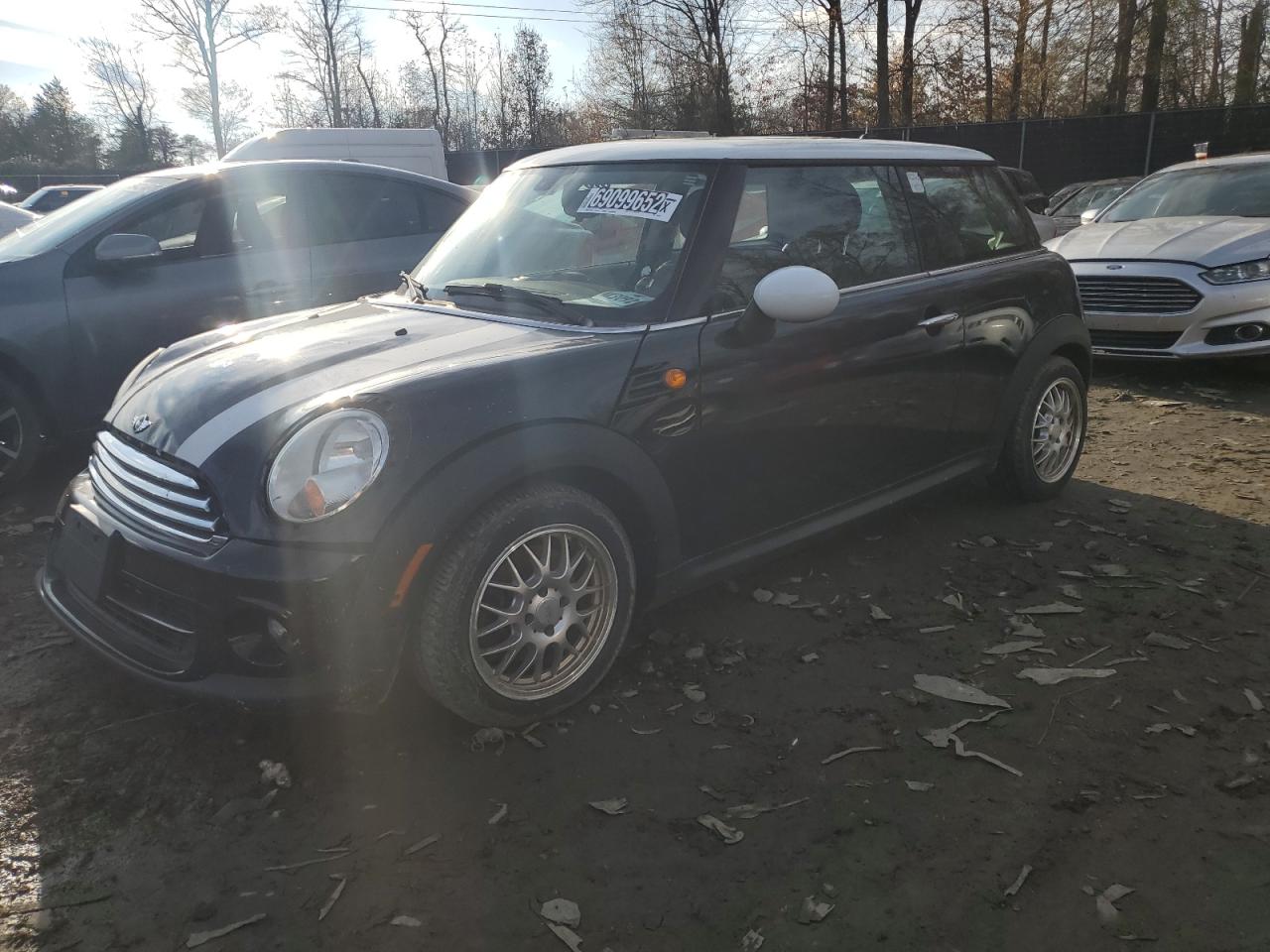 Image 1 of 2013 MINI COOPER  2013 with VIN WMWSU3C56DT548348