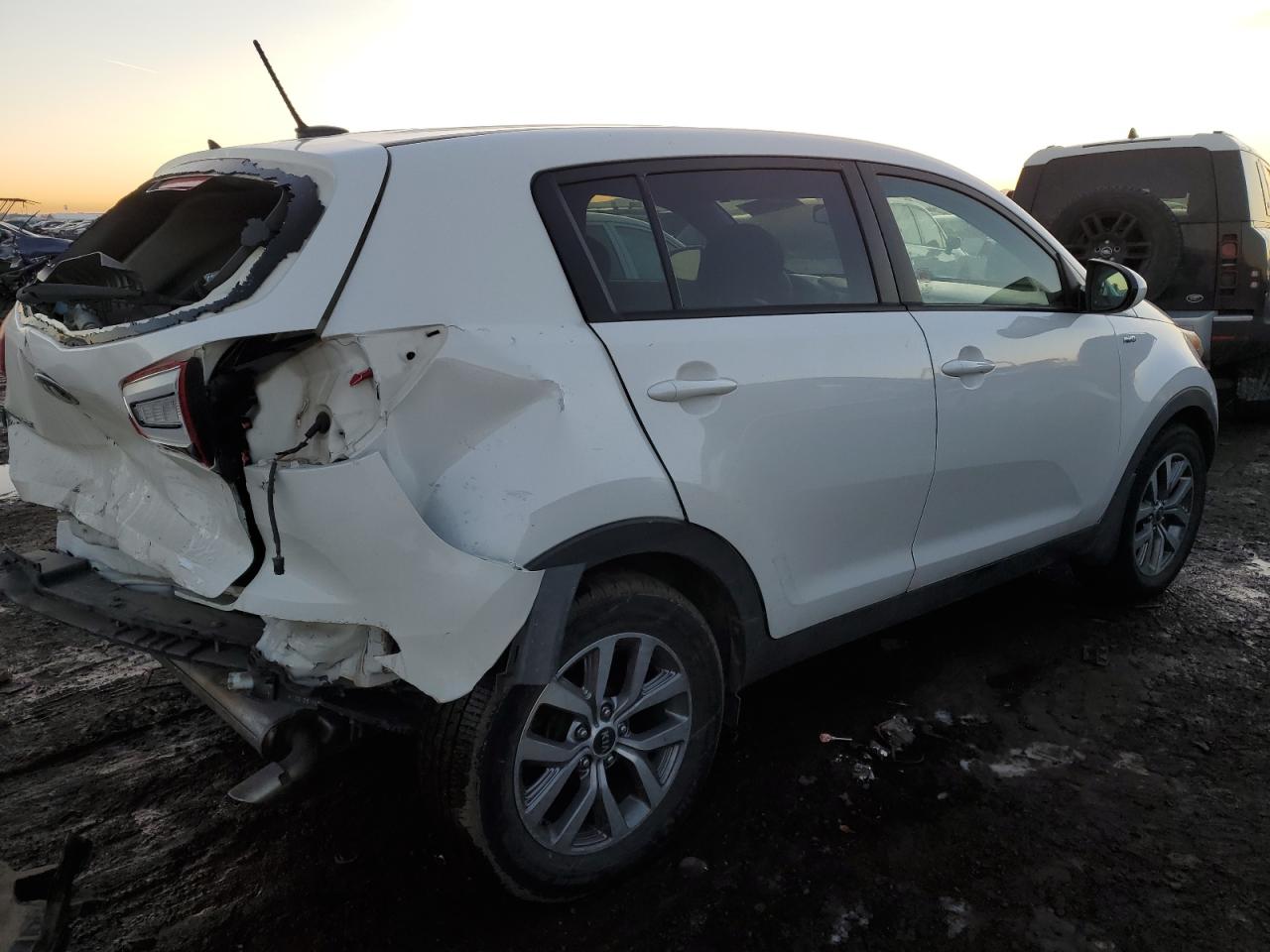 Изображение 3 2015 KIA SPORTAGE LX 2015 с VIN KNDPBCAC3F7675747