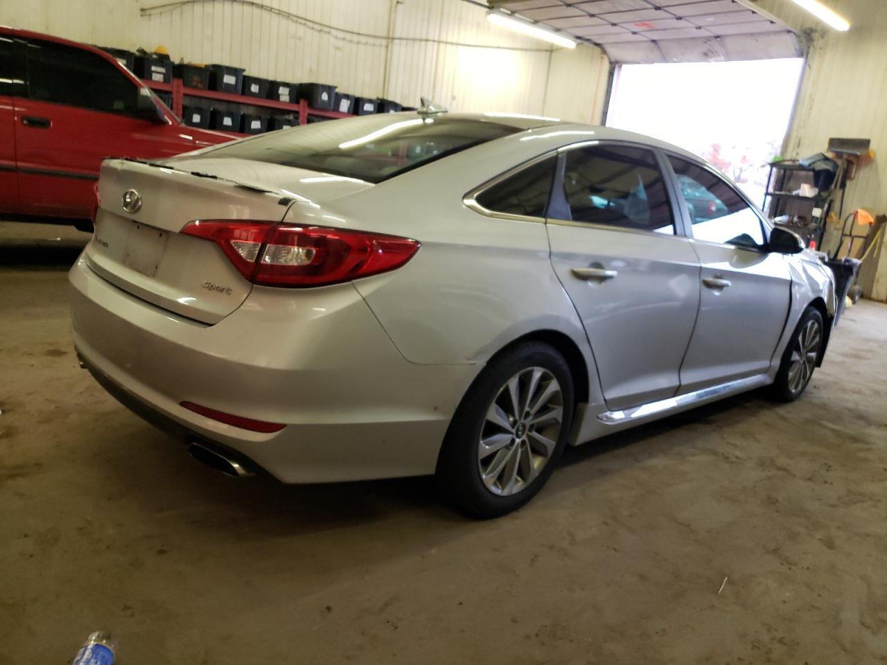 Изображение 3 2016 HYUNDAI SONATA SPORT 2016 с VIN 5NPE34AFXGH427349