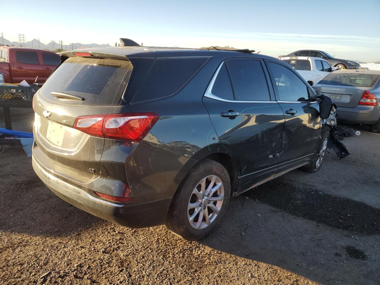 Image 3 of 2018 CHEVROLET EQUINOX LT 2018 with VIN 3GNAXJEV7JS520658