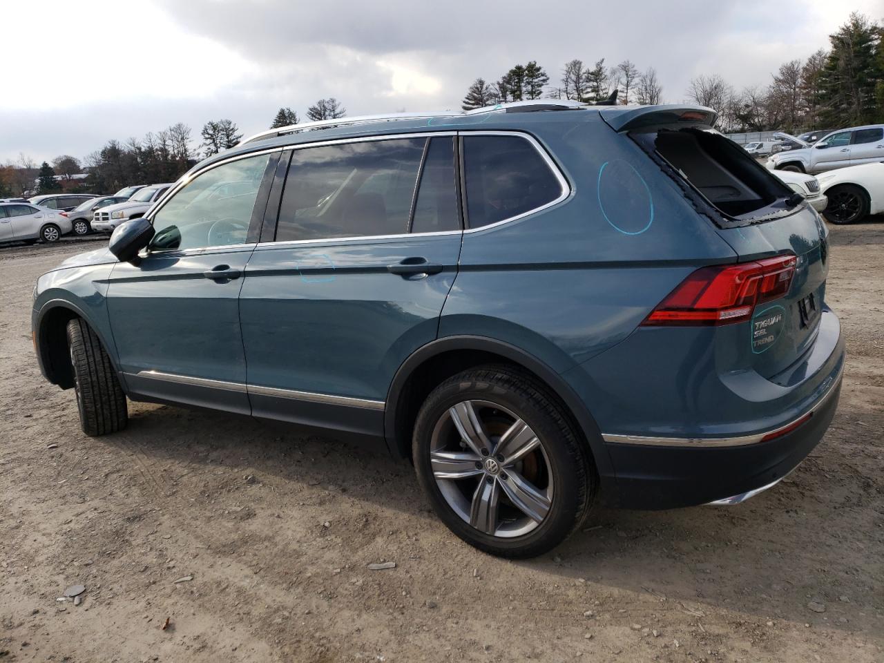 Image 2 of 2020 VOLKSWAGEN TIGUAN SE 2020 with VIN 3VV2B7AX9LM098441