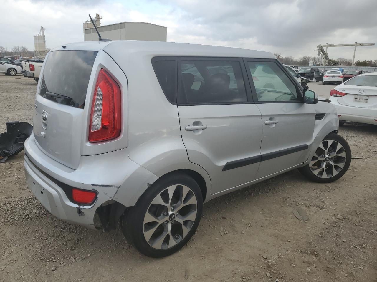 Obraz 3 z 2013 KIA SOUL + 2013 z VIN KNDJT2A64D7754350