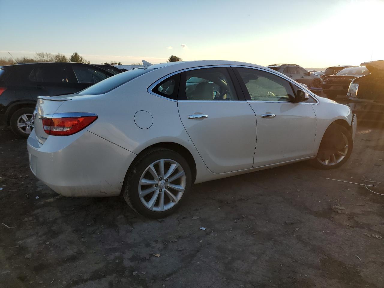 Изображение 3 2012 BUICK VERANO  2012 с VIN 1G4PP5SK7C4169897