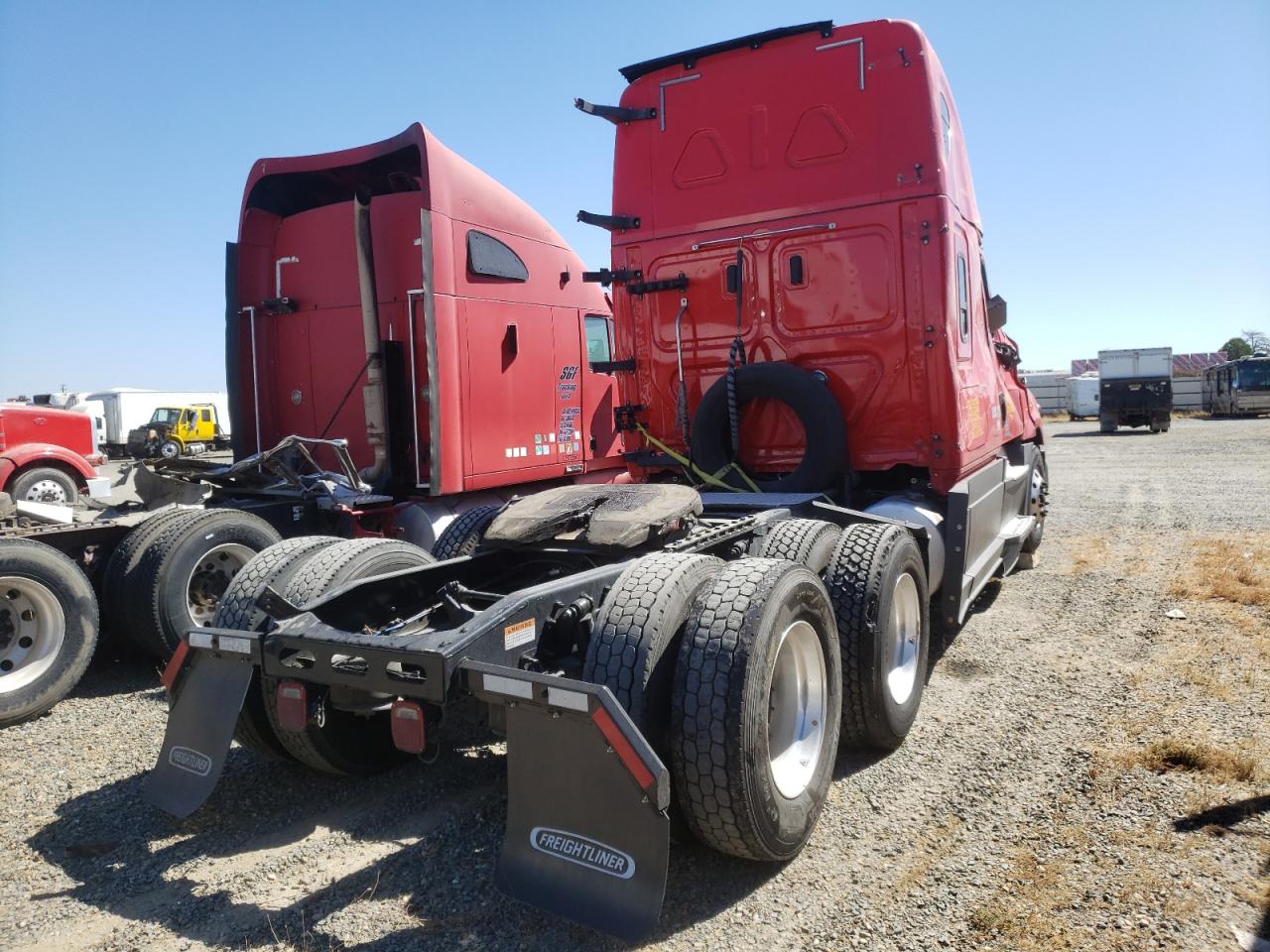 Изображение 3 2020 FREIGHTLINER CASCADIA 126  2020 с VIN 3AKJHHDR4LSKY1837