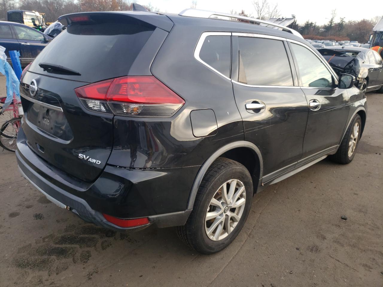 Obraz 3 z 2018 NISSAN ROGUE S 2018 z VIN KNMAT2MV9JP611506