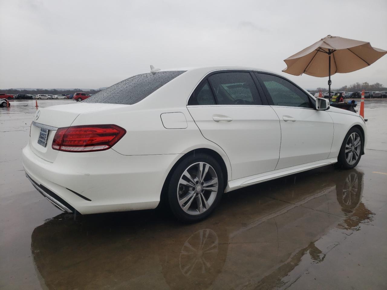 Image 3 of 2016 MERCEDES-BENZ E 350 2016 with VIN WDDHF5KB4GB178110